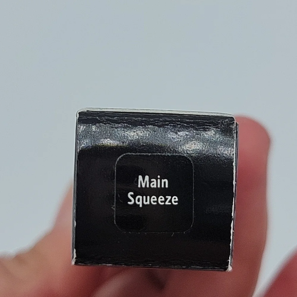Bobbi Brown Main Squeeze Crushed Liquid Lipstick